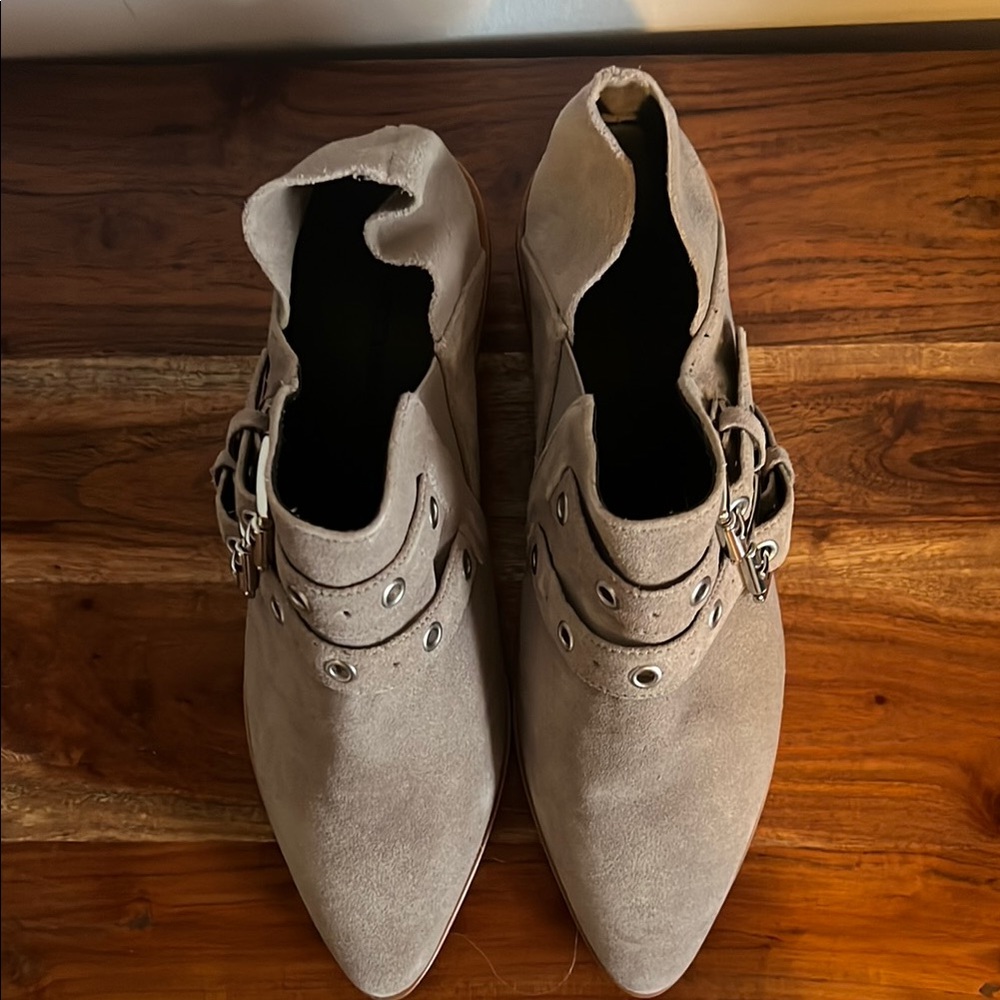 Rebecca Minkoff Tan Ankle Booties with Cut-Out Design size 9 NWT